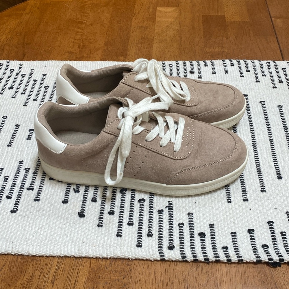 Light brown old navy sneakers size 7.5